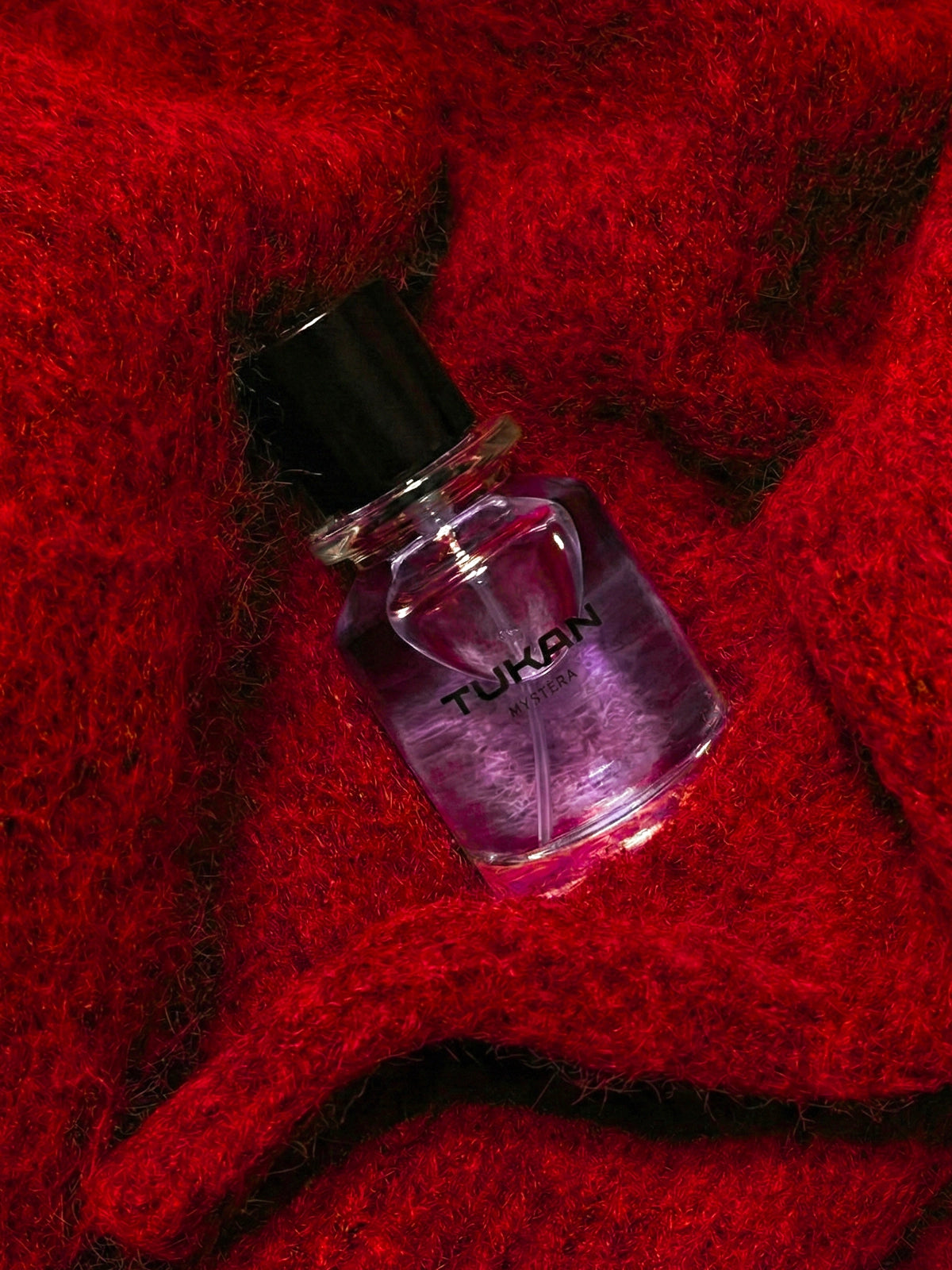 Luxury unisex perfume Mystèra – rose, oud, tobacco and cedar notes